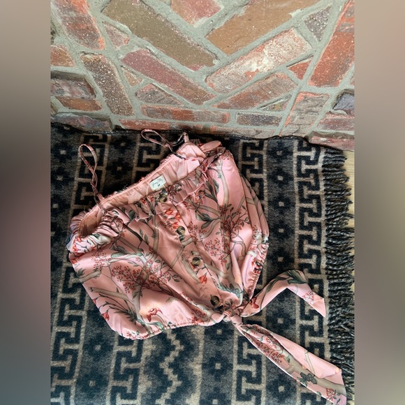 Silk Top - Picture 3 of 4